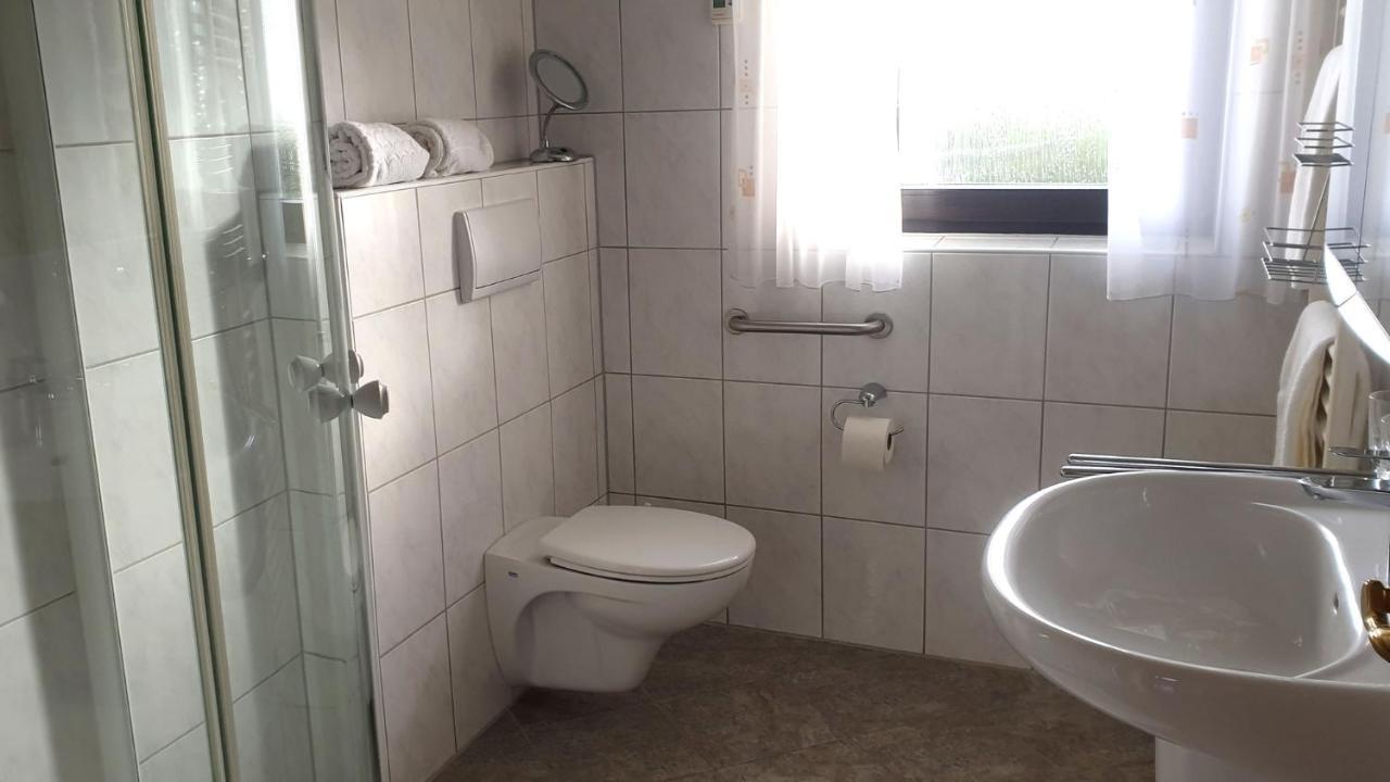 Ferienwohnung Mit Terrasse, Kostenloses Wlan, Parkplatz Бад-Эйнхаузен Экстерьер фото